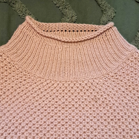 🌼 5/$25 M Revamped Knit Sweater - Picture 2 of 5